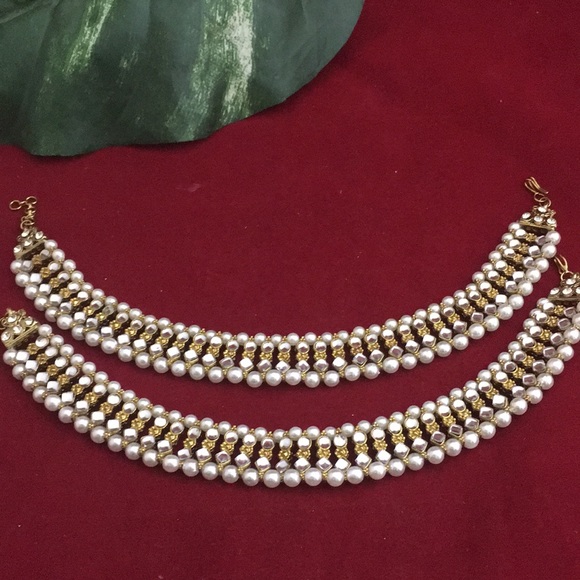 NWOT beautiful anklets - Picture 4 of 8